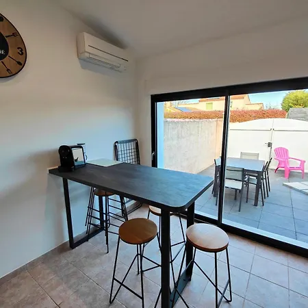 Дом отдыха Maison Classe 3 Etoiles Avec Terrasse Et Clim Пероль